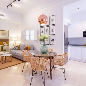 https://mumu-luxury-suite-lirio.es-andalucia.com