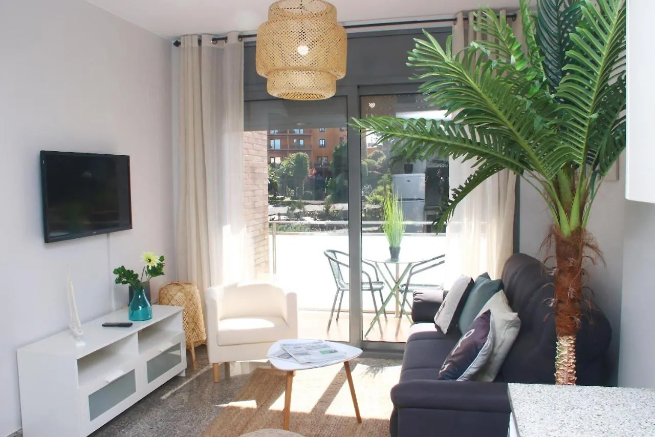 Seahomes Vacations, Beach&Pool, In Fenals Beach Lloret de Mar Apartment